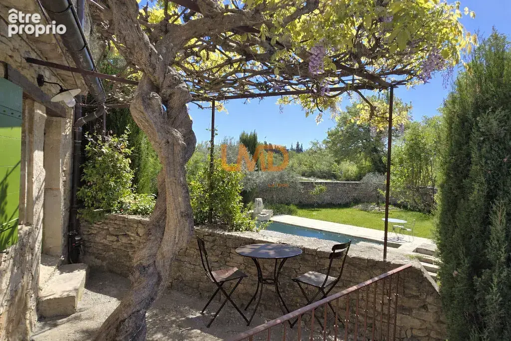 Authentique mas du 18ᵉ à Gordes avec piscine et vue panoramique - photo 6