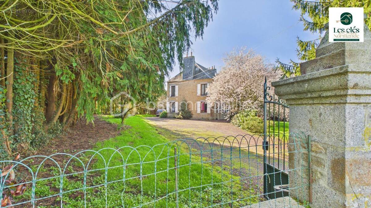 Maison à LENAULT