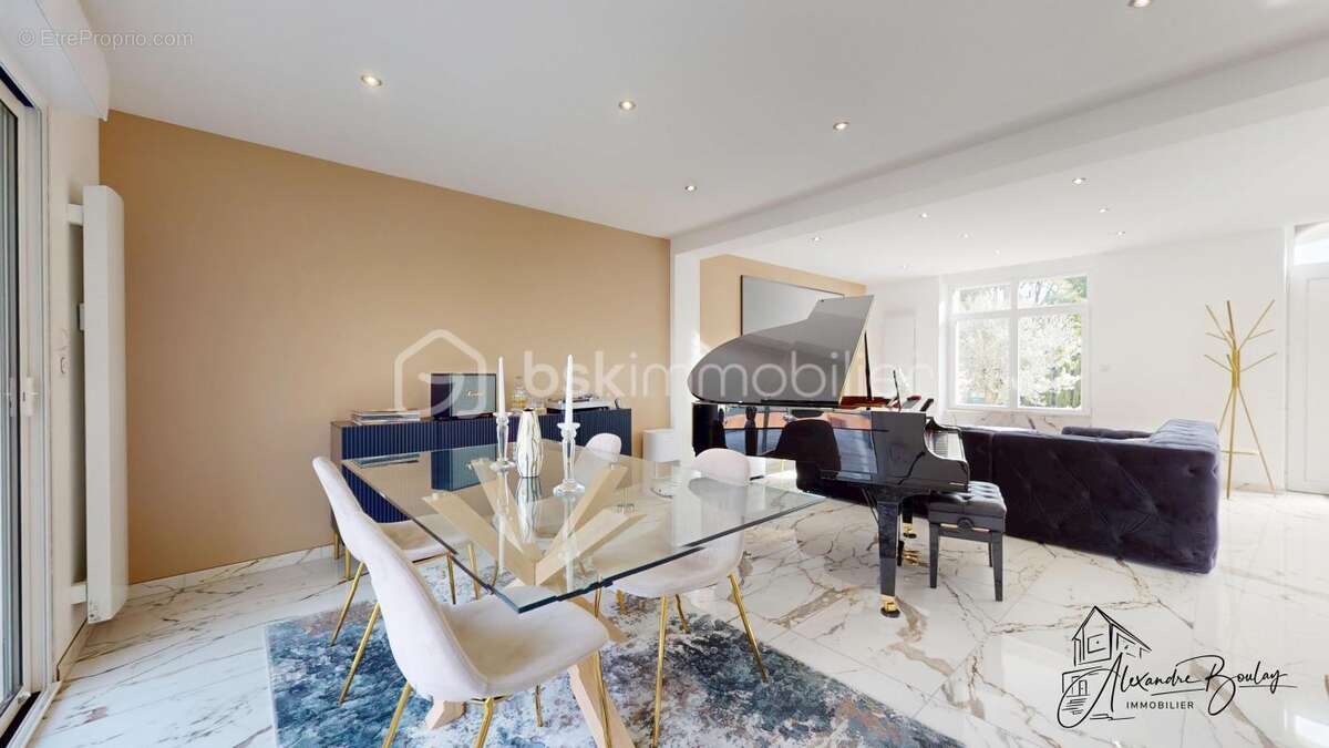 Maison à LA CHAPELLE-SAINT-MESMIN