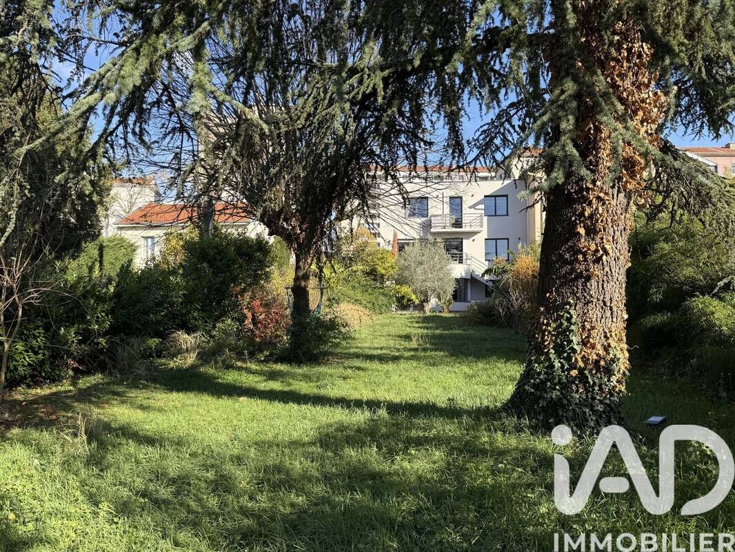 Photo 1 - Maison à LYON-8E