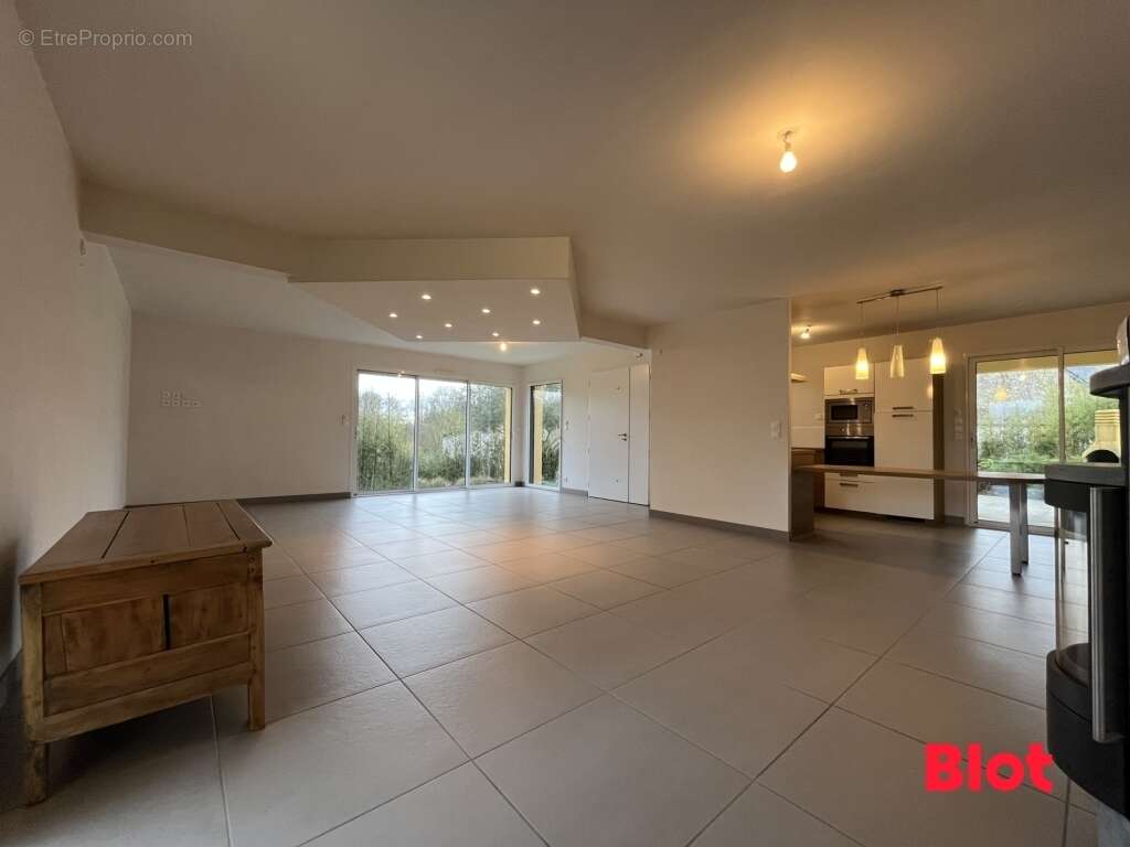 Maison à SAINT-VINCENT-DES-LANDES