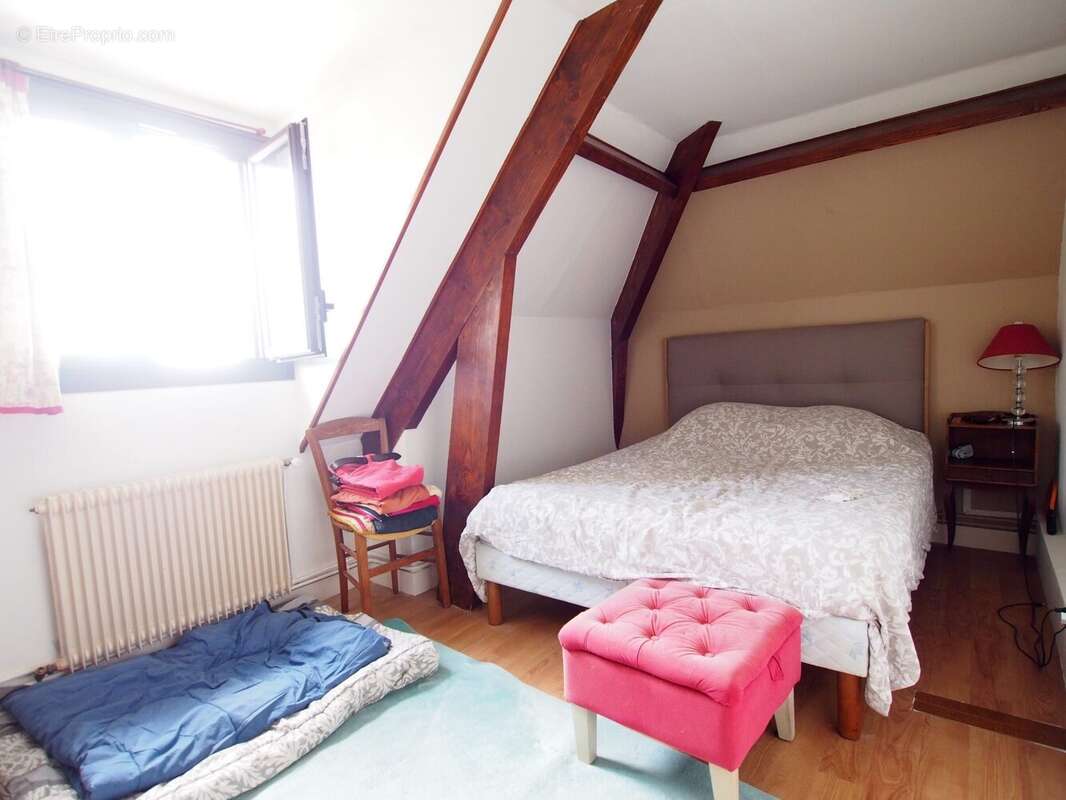 Maison à CUSSY
