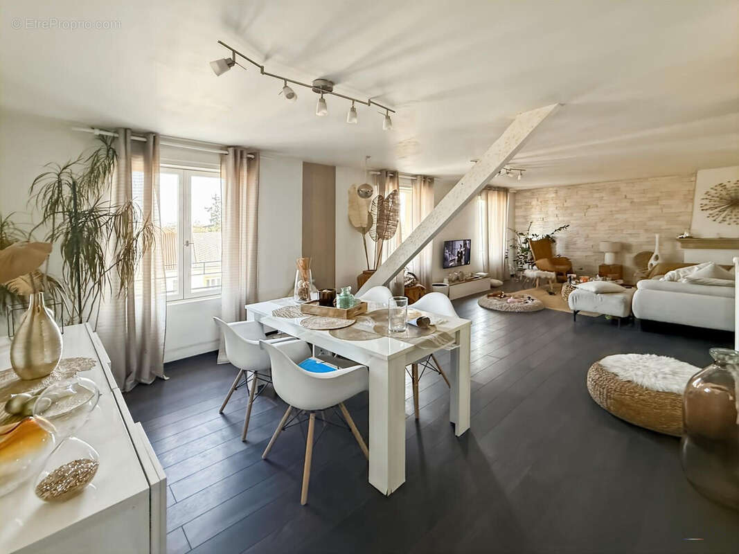 Appartement à MOULINS-LES-METZ