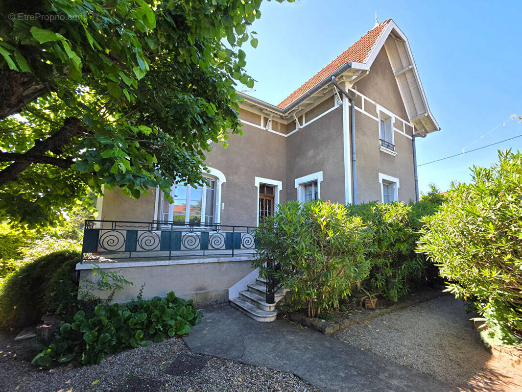 Maison à ROMANS-SUR-ISERE