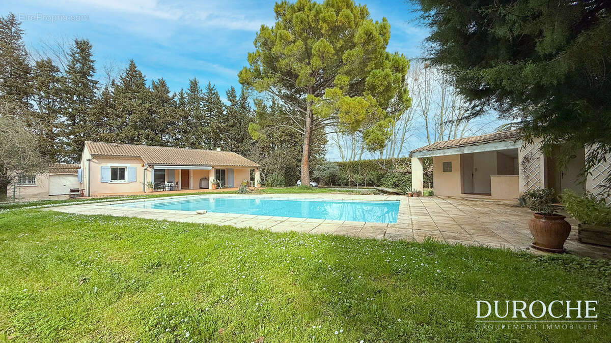 Maison à MONTEUX