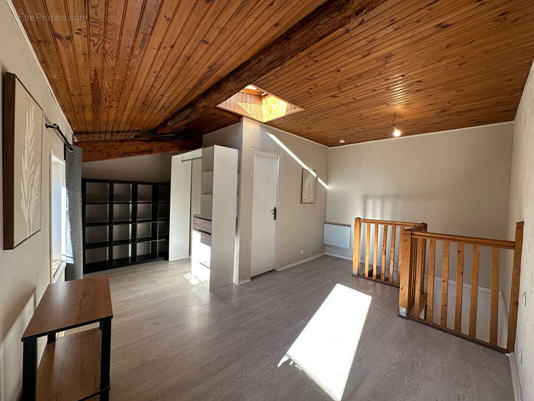 Maison de village à Serrières - photo 10