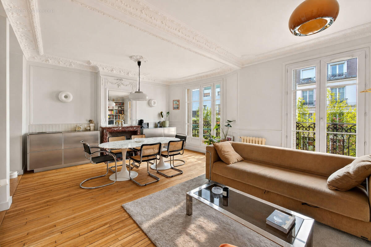 Appartement à PARIS-20E