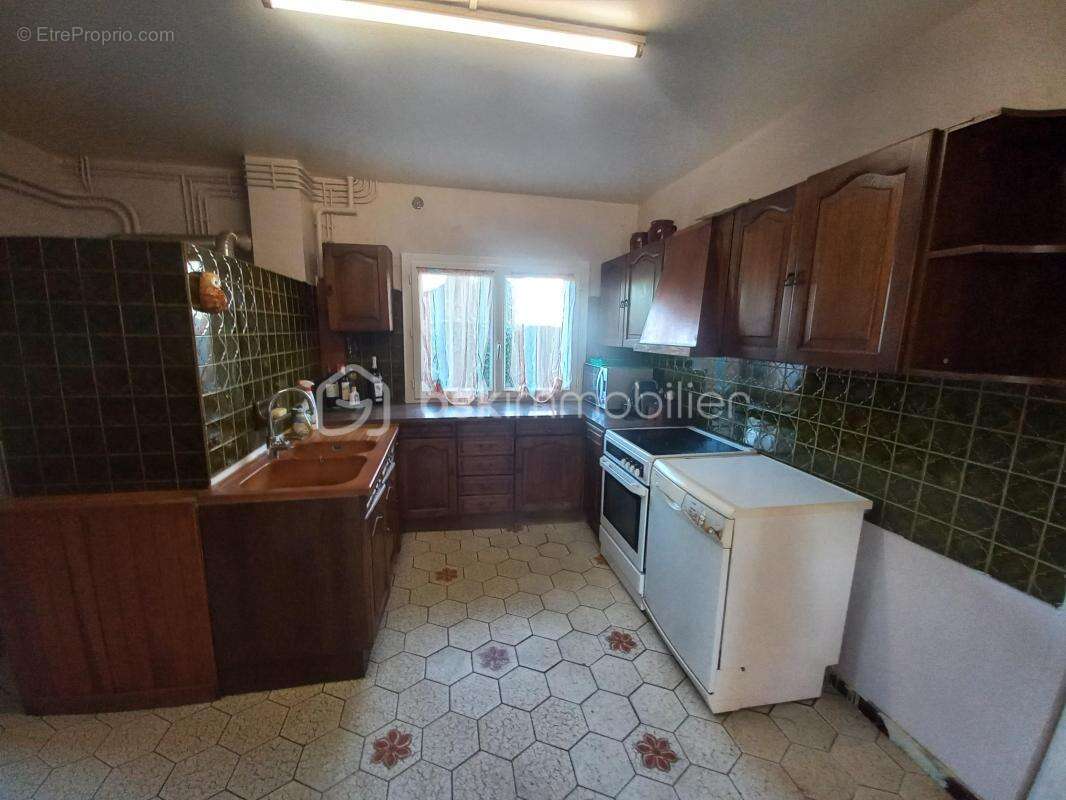 Maison à remettre aux goûts du jour proche de Lourdes - photo 11