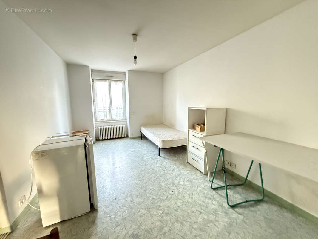 Commerce à MONTAIGU