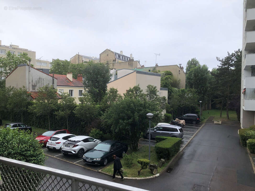 Appartement à COURBEVOIE