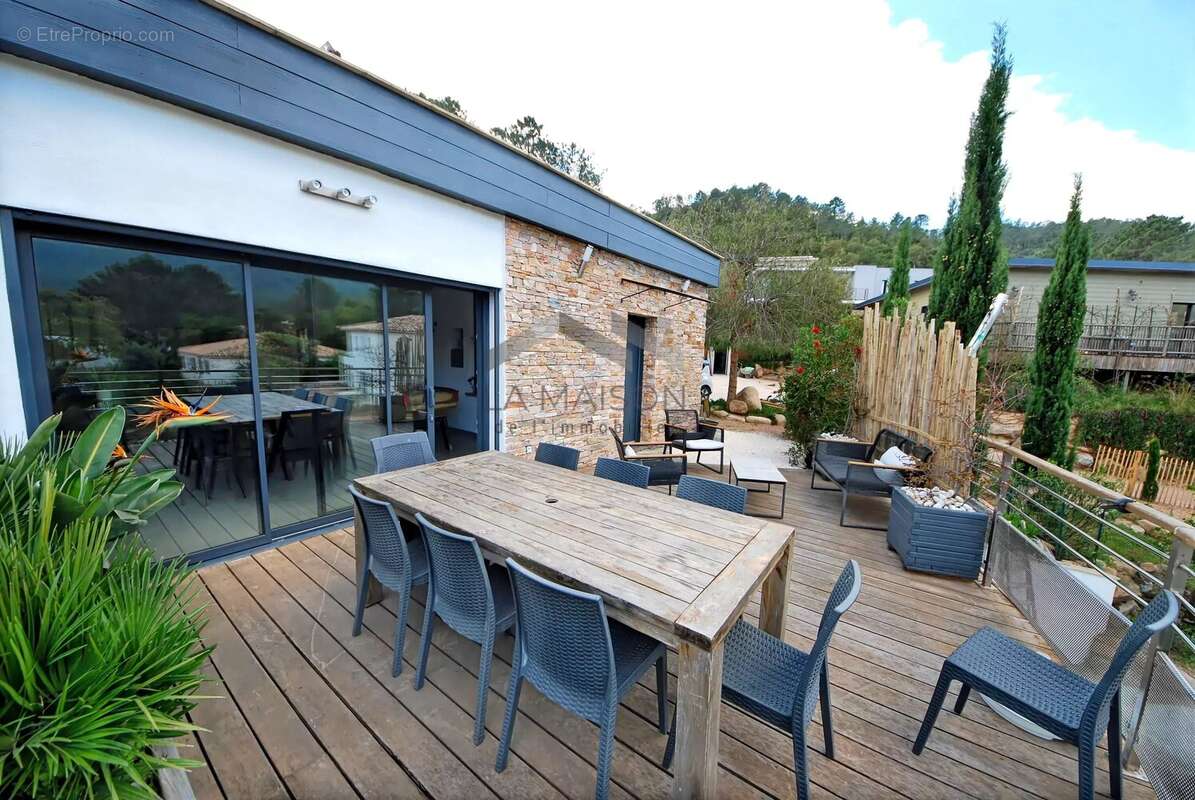 Maison à PORTO-VECCHIO