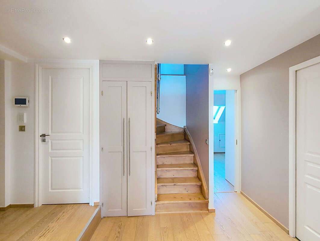 Appartement à LA ROCHE-SUR-FORON