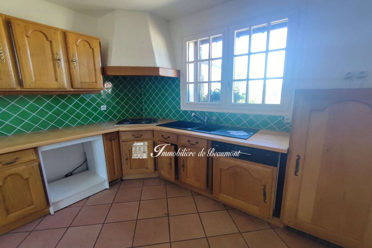 Maison 135 m² à Beaumont-Le-Roger  - photo 8