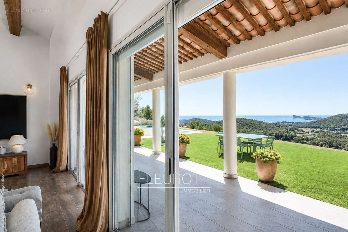 Maison à LA CADIERE-D'AZUR