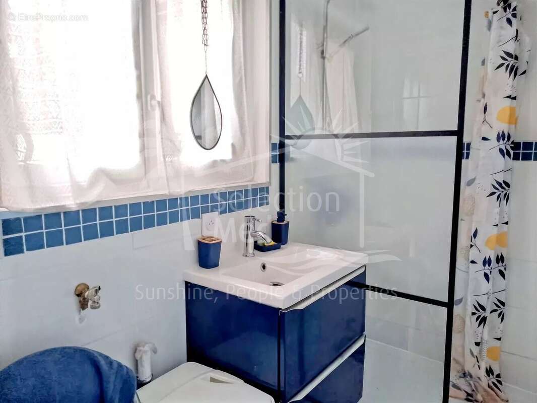 Appartement à SIX-FOURS-LES-PLAGES