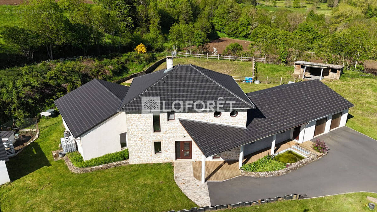 Maison à LE PERTUIS