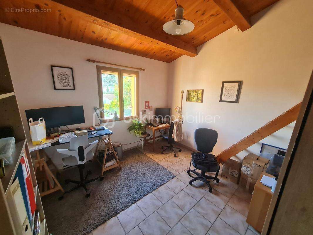 Entre cannes et antibes – maison 5 pièces de 114 m² – 80 m² d’annexes – piscine - photo 12