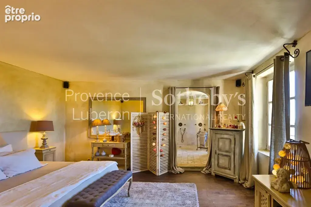 Bastide de Prestige avec piscine et terrain de 104 hectares en Provence - photo 13
