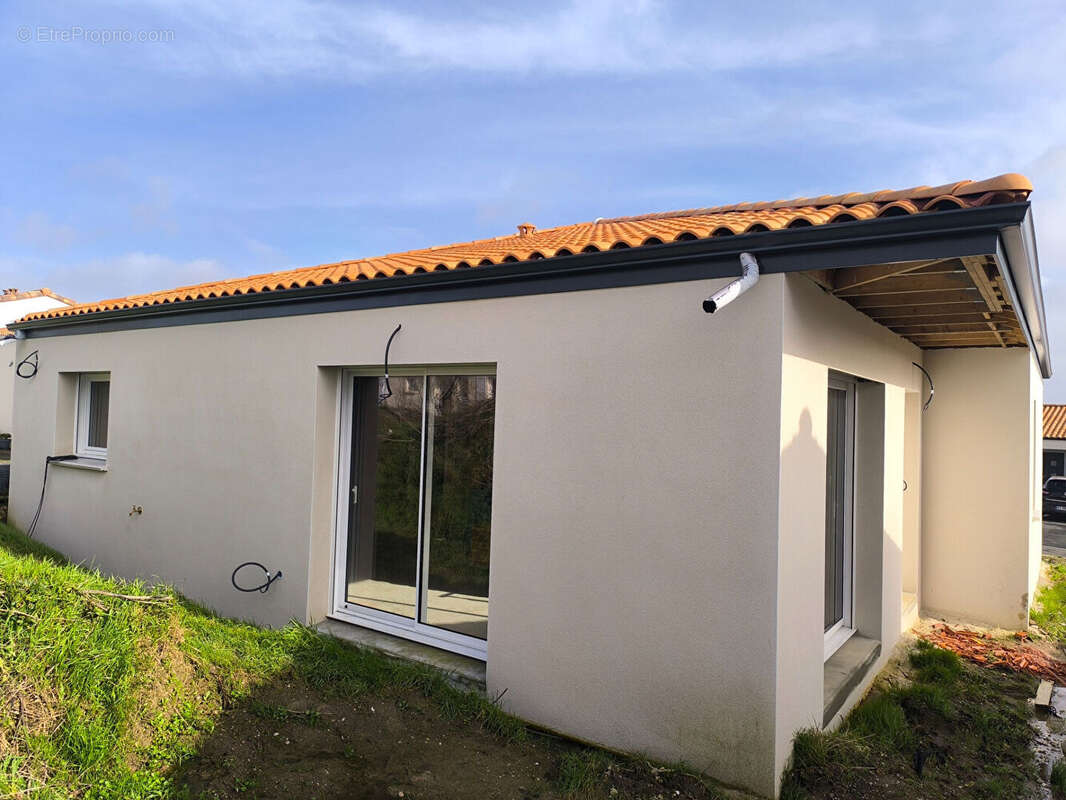 Maison à SAINT-CHRISTOPHE-DU-LIGNERON