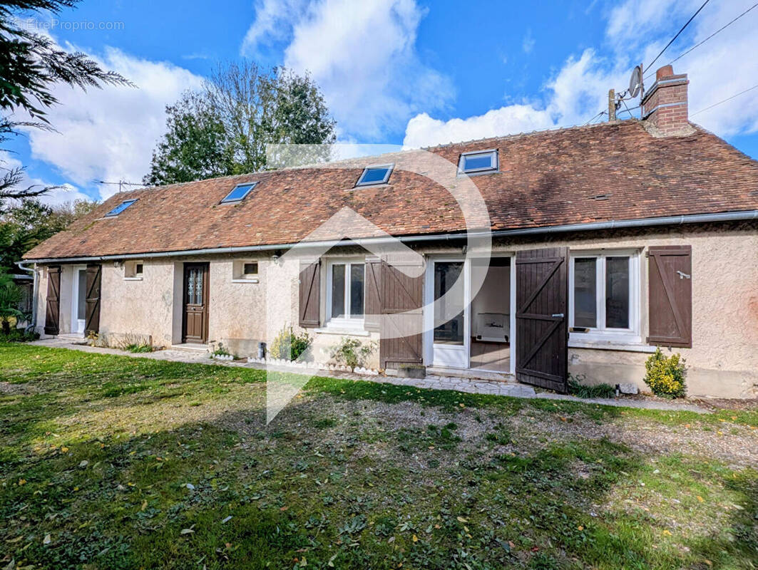 Maison à SAINT-SULPICE