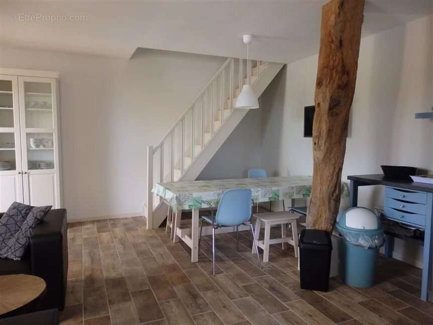 Maison à MONTMORILLON