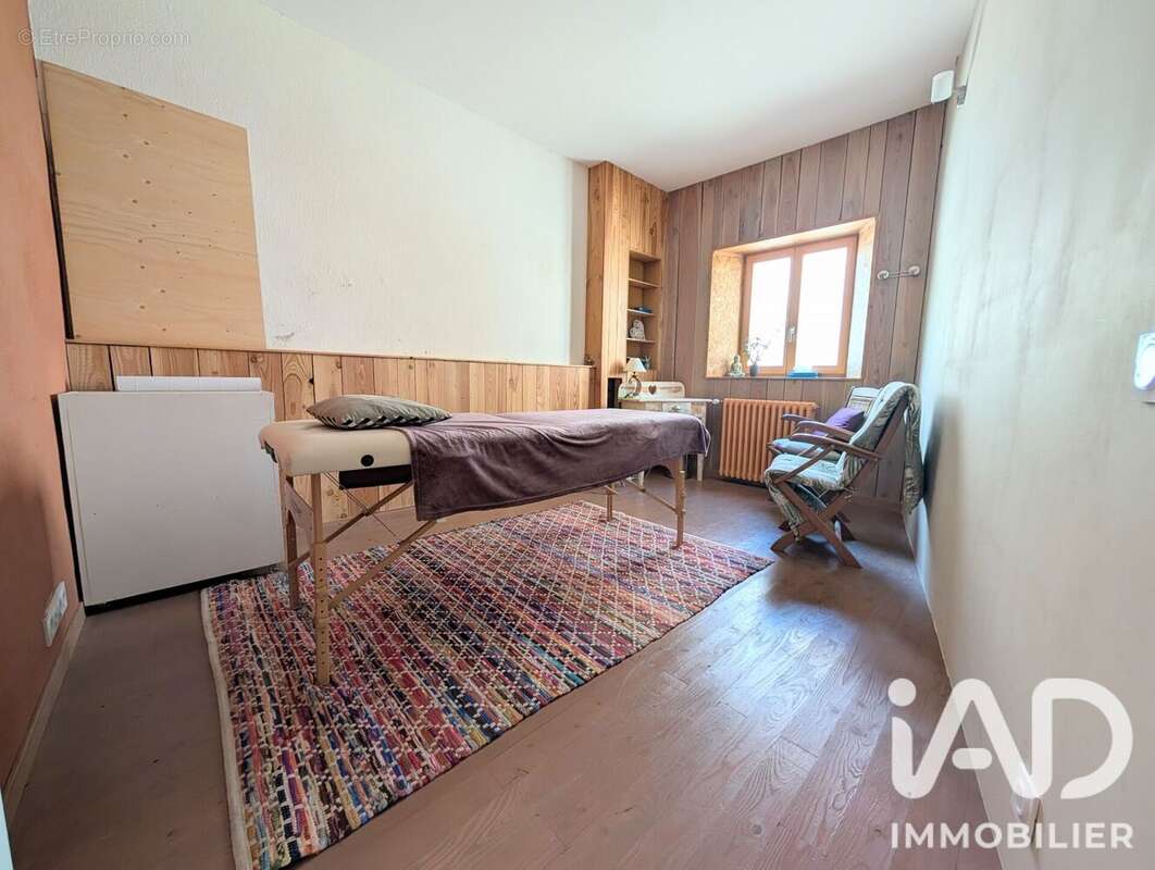Commerce 182 m² à Gueret  - photo 6