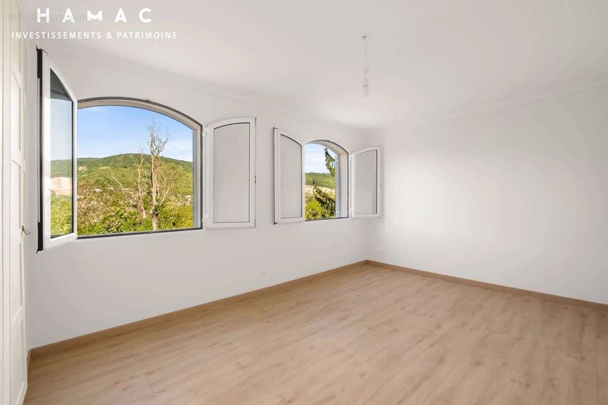 Maison -  6 pièces - Rochetaillée -sur-Saône - photo 12