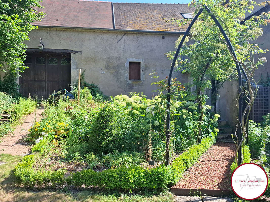 Maison à SAINT-AMAND-MONTROND