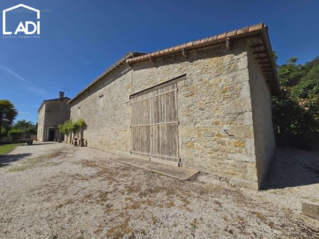 Maison à NANTEUIL