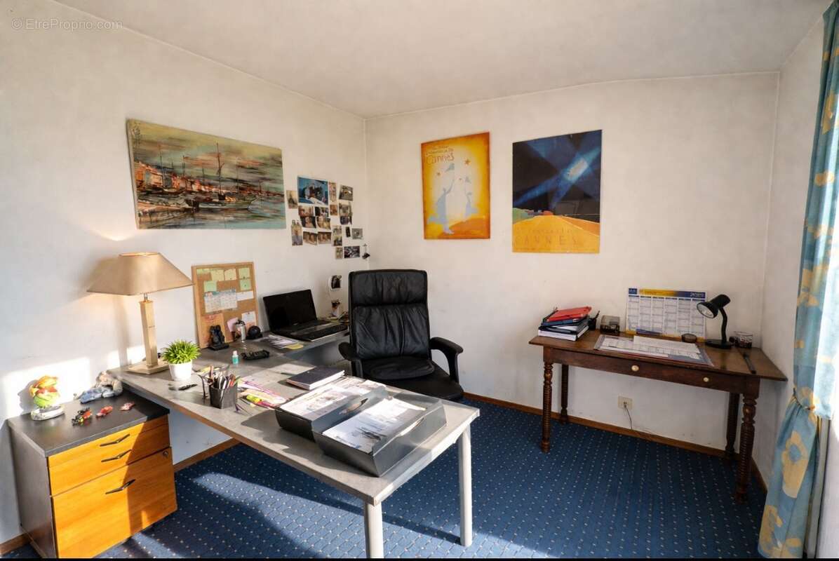 Maison à LES ANGLES