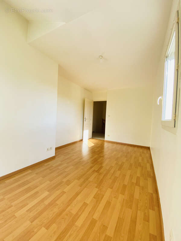 Maison à ENTRE-DEUX-GUIERS