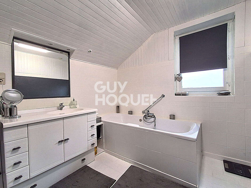 Maison à MONT-BERNANCHON