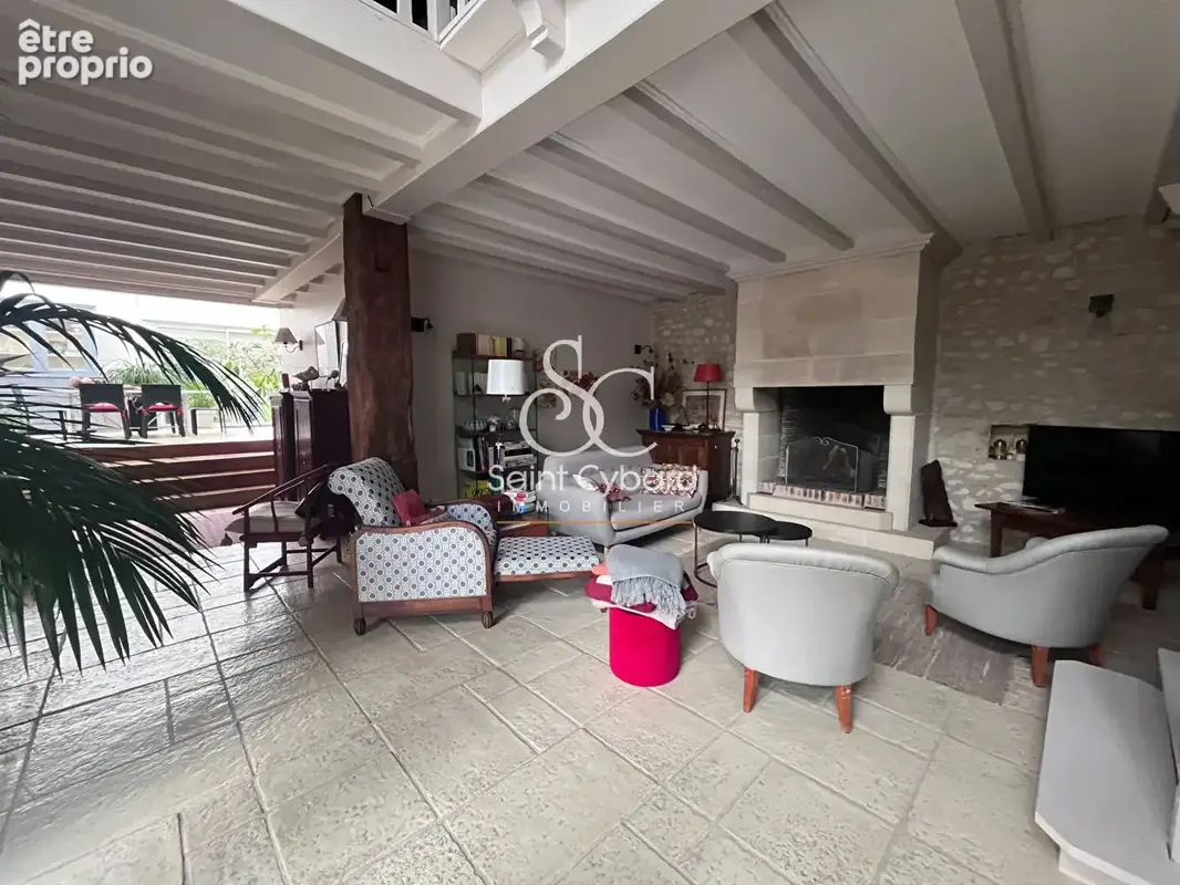 Maison Charentaise à vendre à Champniers - 5 chambres - photo 3