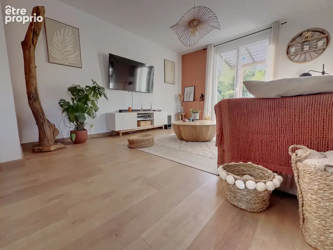 Charmante maison rénovée avec 4 chambres et grand jardin à Baud - photo 4