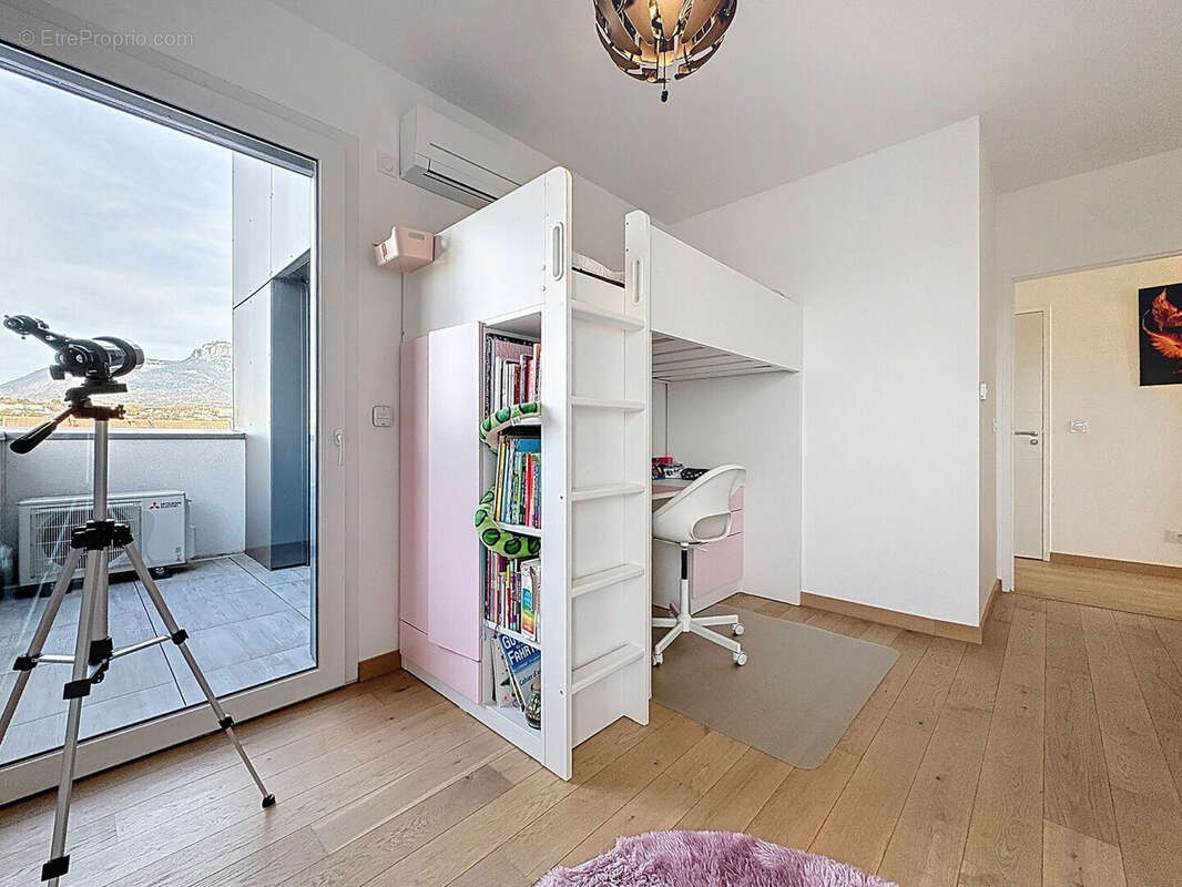 Appartement Attique Annecy 4 pièce(s) 94 m2 - photo 6