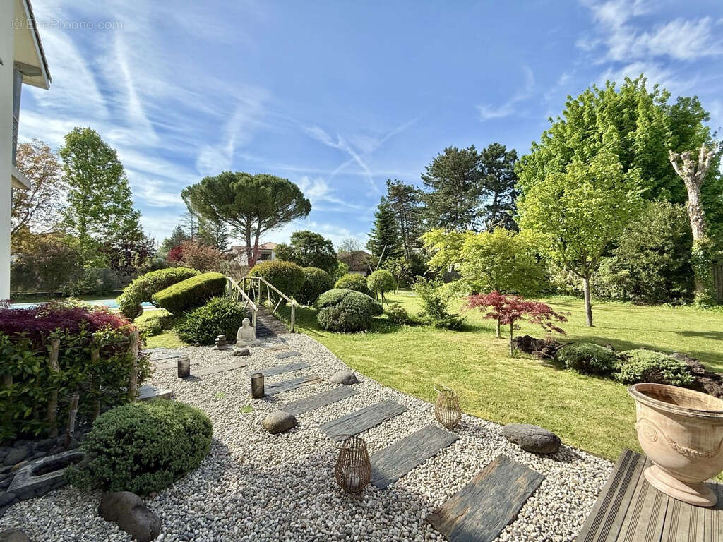 Maison à SAINT-MARCEL-LES-VALENCE