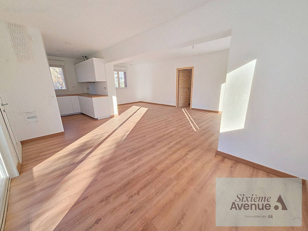 Appartement à SANARY-SUR-MER