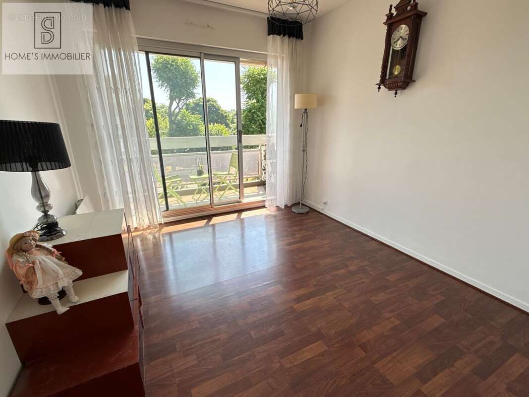 Appartement à LIVRY-GARGAN