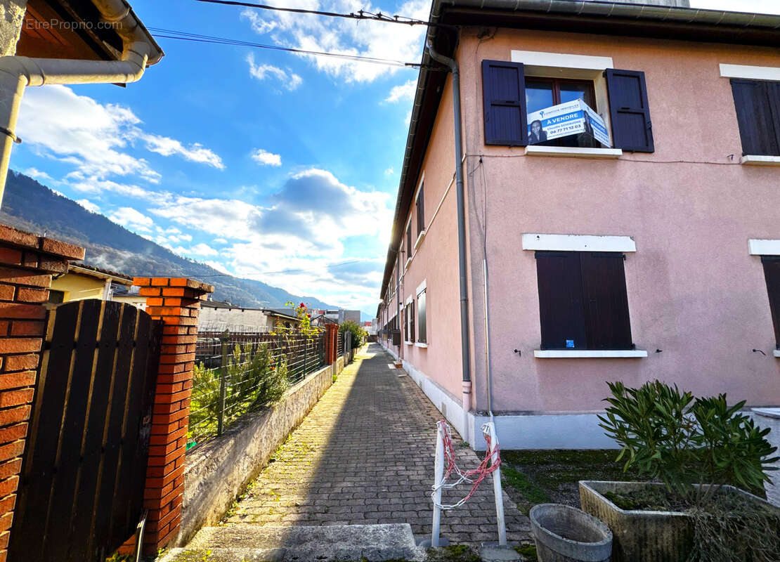 Appartement à VILLARD-BONNOT