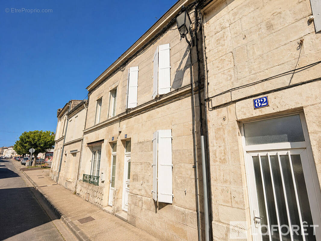 Maison à SAINTES