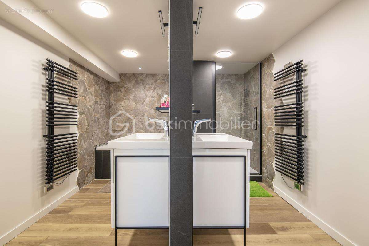 Maison à VARCES-ALLIERES-ET-RISSET