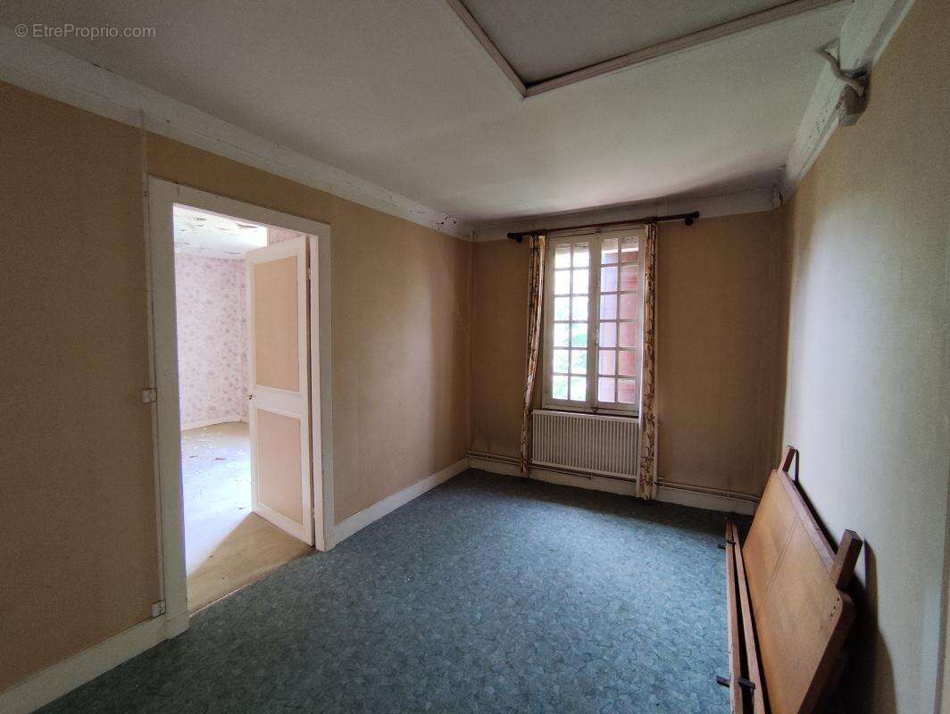 Maison à SAINT-JULIEN-EN-BORN