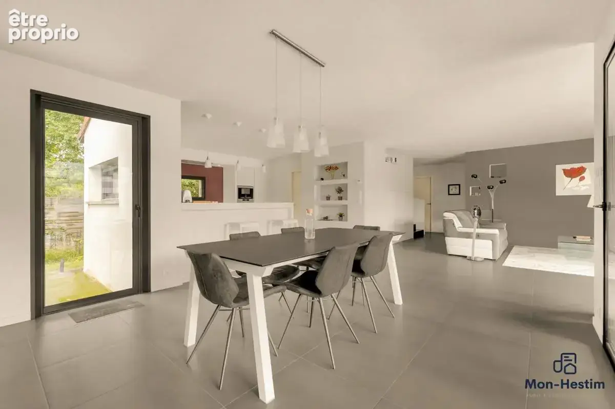 Villa d'architecte - Piscine chauffée - Double garage - DPE B - proche Thalès, Airbus - photo 5