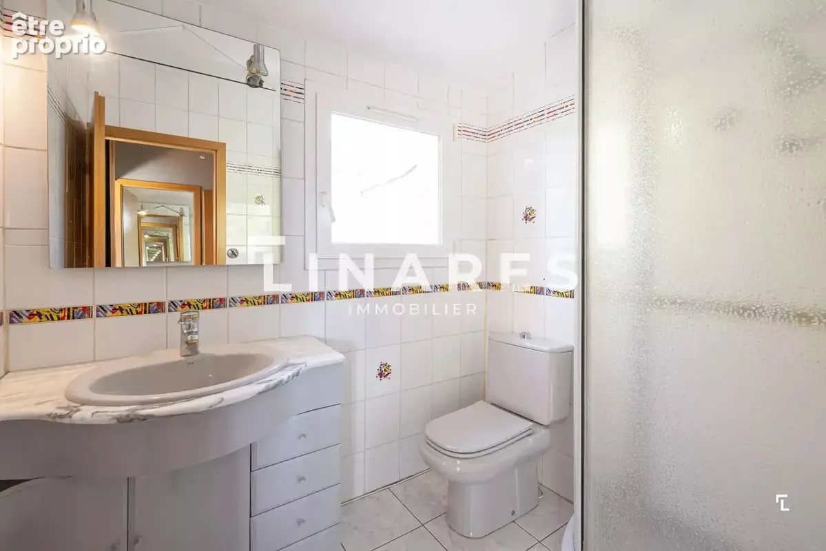 SIGNATURE - Villa 265m² (Sous-sol aménagé 62m²) - Piscine - Garage 44m²  - Parcelle de 1163m² - 13011 Les Camoins - photo 26