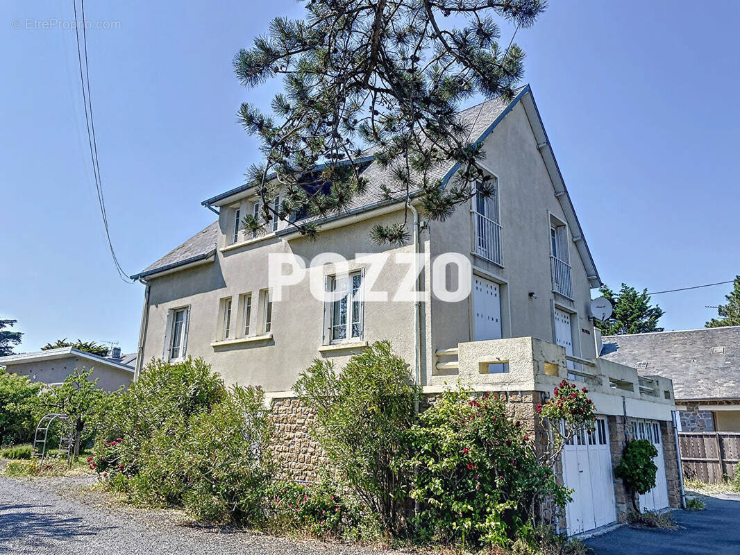 Maison à JULLOUVILLE