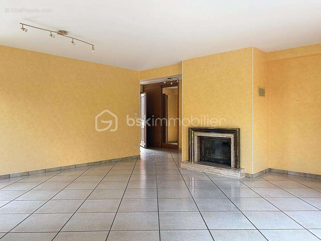 Maison à MESSIGNY-ET-VANTOUX