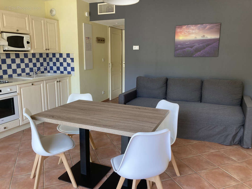 Appartement à GREOUX-LES-BAINS