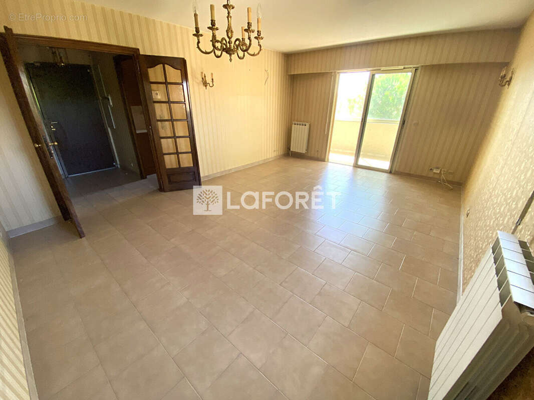 Cannes La Bocca - 3 pièces 65 m² avec Parking et Cave - photo 3