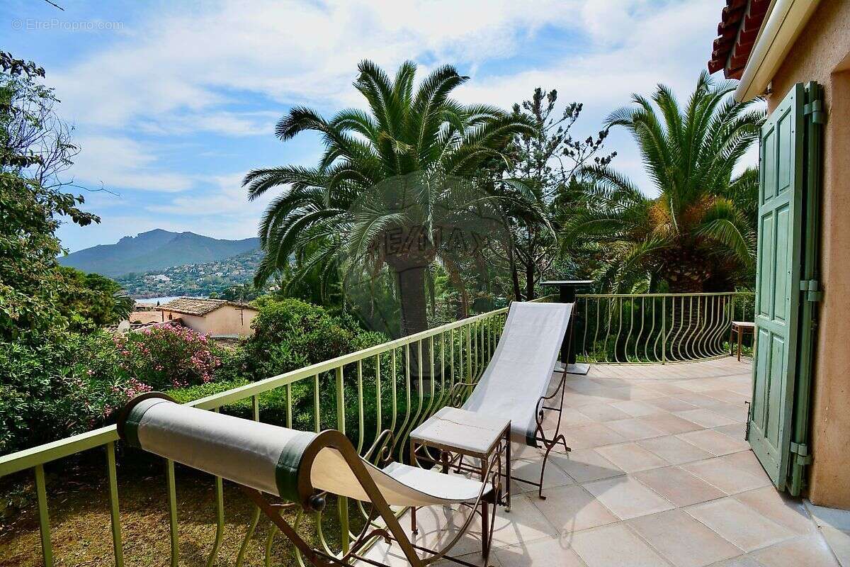 Maison à THEOULE-SUR-MER