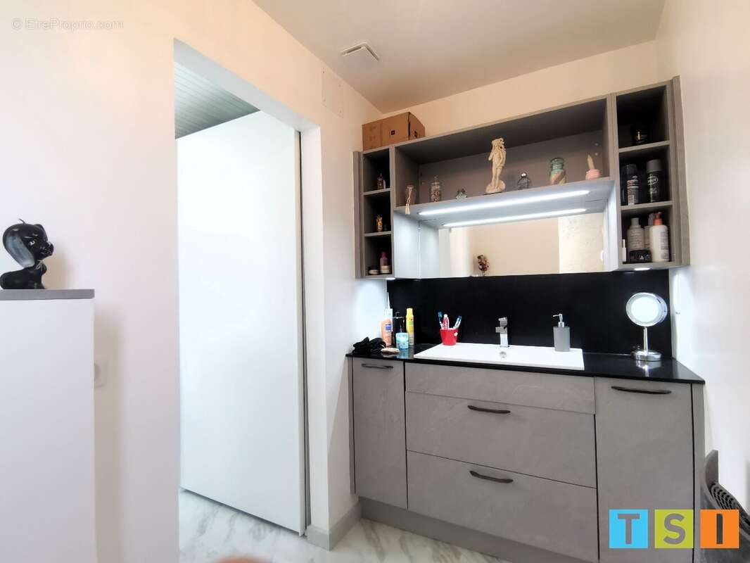 Maison à MONLEON-MAGNOAC